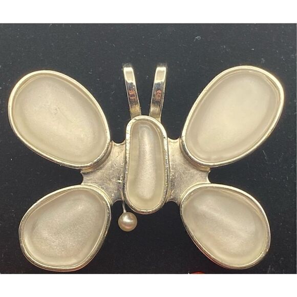 Rebecca Collins Butterfly Scarf Clip w Loop for Pendant milky white silver tone - Picture 2 of 8